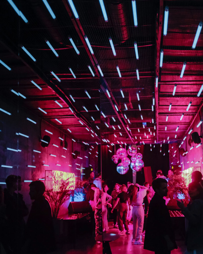 Nightclub with lighting and visual technology combined with high quality sound solution